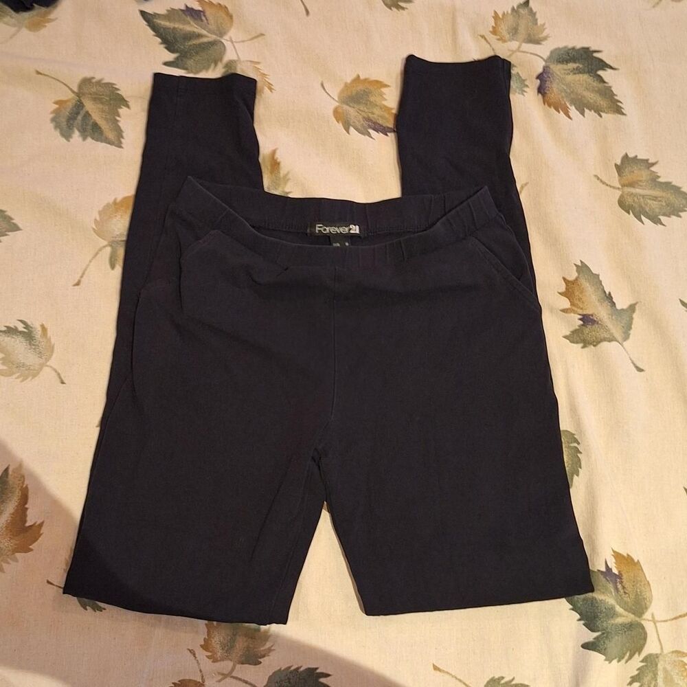 Forever-21 Women's Black and Navy Leggings